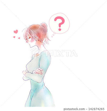 一個心存疑慮、雙臂交叉、墜入愛河的女人。 142874265