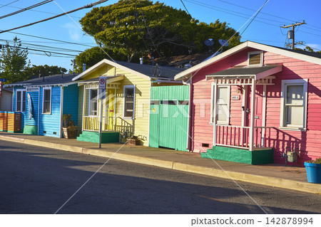Colorful Cottages Venice Canal Historic District Los Angeles Street View 142878994
