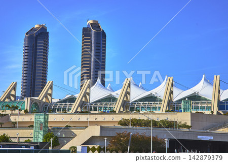 San Diego Convention Center Modern Towers Urban Architecture California Daytime San Diego Convention Center Modern Towers Urban Architecture California Daytime 142879379