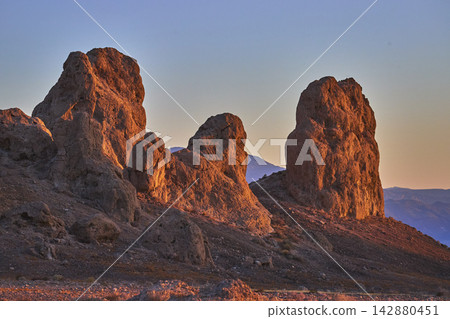 Trona Pinnacles Tufa Spires in Golden Hour Light California Desert Landscape Trona Pinnacles Tufa Spires in Golden Hour Light California Desert Landscape 142880451