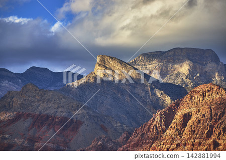 Turtlehead Peak and Red Rock Canyon Mountains in Winter Golden Hour Light 142881994