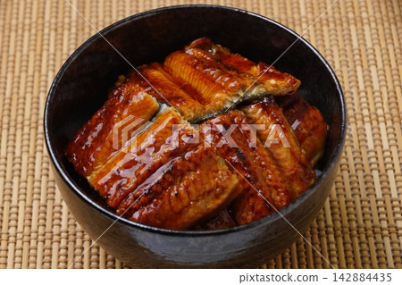 Unadon Japanese food Unadon Japanese food 142884435