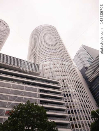 摩天大樓的城市景觀 摩天大樓的城市景觀 142886708