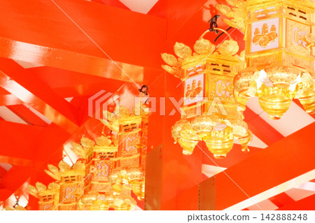 榛名神社與榛名稻荷神社的燈籠 榛名神社與榛名稻荷神社的燈籠 142888248