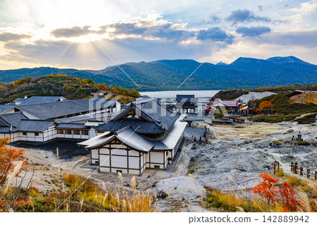 青森縣大須岳的秋景 青森縣大須岳的秋景 142889942