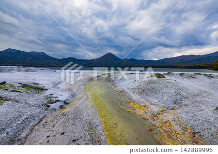 青森縣大須岳的秋景 142889996