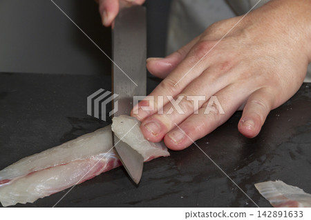 Separate fish Separate fish 142891633