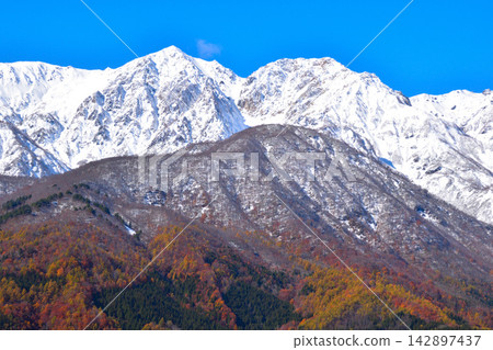 秋天,長野,白馬山脈 秋天,長野,白馬山脈 142897437
