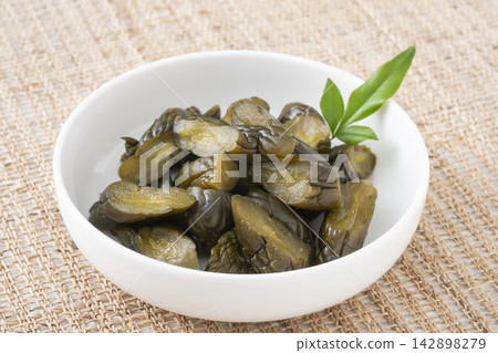 Shinabe cucumber, a specialty of Yamagata Prefecture Shinabe cucumber, a specialty of Yamagata Prefecture 142898279