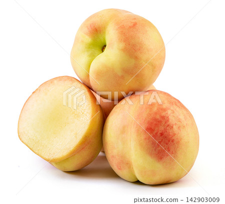 fresh Ripe Yangshan Honey Peaches Whole and Halved fresh Ripe Yangshan Honey Peaches Whole and Halved 142903009