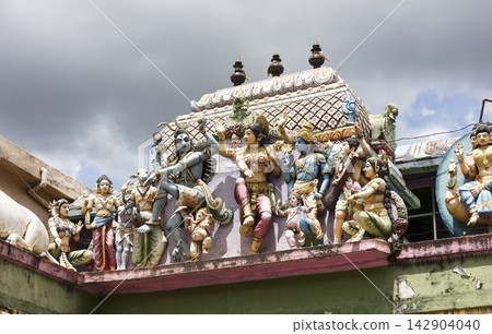 Hindu temple, Hinduism 142904040