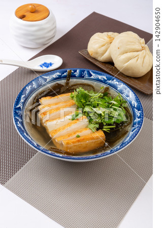 fried Tofu and Kelp Seaweed Soup fried Tofu and Kelp Seaweed Soup 142904650