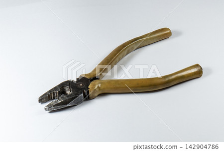pliers, hand-held fitter's and assembler's tools pliers, hand-held fitter's and assembler's tools 142904786