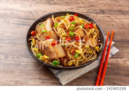 braised Pork with Bean Sprouts and Glass Noodles, Chinese Stew braised Pork with Bean Sprouts and Glass Noodles, Chinese Stew 142905299