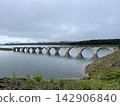 The continuous arches of the Taushubetsu River Bridge remaining at Lake Nukabira 142906840