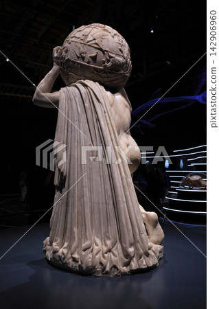 The Farnese Atlas, an ancient Roman marble sculpture, will be exhibited at the Italian Pavilion of the 2025 Osaka-Kansai World Expo. The Farnese Atlas, an ancient Roman marble sculpture, will be exhibited at the Italian Pavilion of the 2025 Osaka-Kansai World Expo. 142906960