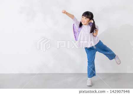 一個活潑的小學生 一個活潑的小學生 142907946