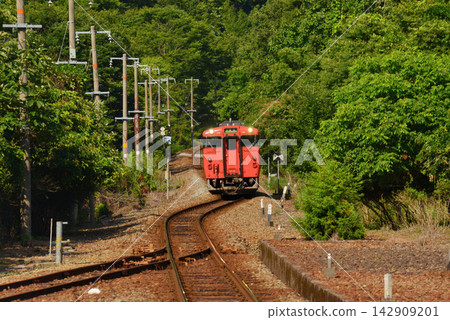 San'in Main Line, Kiha 47-143, Local Line San'in Main Line, Kiha 47-143, Local Line 142909201