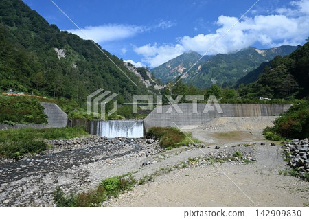 Aiming to become a World Heritage Site: Jōnenji River Shiraishi Weir, an Important Cultural Property. Aiming to become a World Heritage Site: Jōnenji River Shiraishi Weir, an Important Cultural Property. 142909830