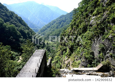 目標是成為世界遺產:城年寺川白石堰,重要文化財產。 目標是成為世界遺產:城年寺川白石堰,重要文化財產。 142909832