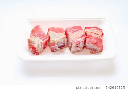 Packaged beef brisket block for stewing Packaged beef brisket block for stewing 142910125
