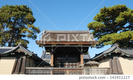 The gates of Kyoto Imperial Palace The gates of Kyoto Imperial Palace 142911227