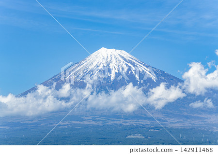 靜岡縣某處:藍天與富士山(圖) 靜岡縣某處:藍天與富士山(圖) 142911468