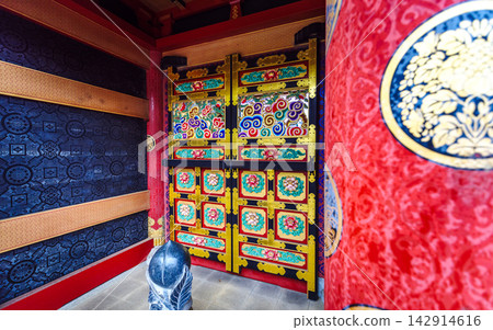Ornate Doorway of the Kirin-mon Gate at Osugi Shrine, Ibaraki Prefecture, Japan Ornate Doorway of the Kirin-mon Gate at Osugi Shrine, Ibaraki Prefecture, Japan 142914616