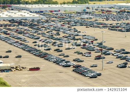 Import or export of new cars at production factory warehouse Import or export of new cars at production factory warehouse 142915104