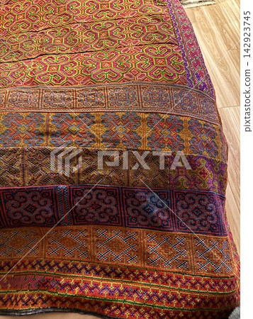 Photo material: Ethnic fully embroidered cover Photo material: Ethnic fully embroidered cover 142923745