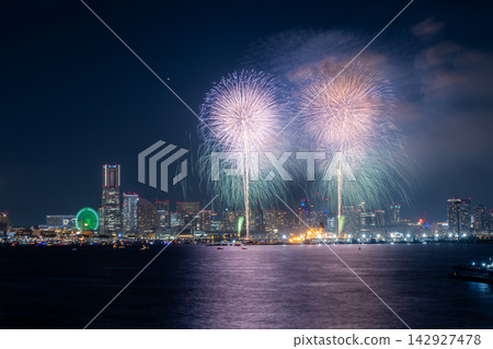 Yokohama Minato Mirai Smart Festival Fireworks Display Yokohama Minato Mirai Smart Festival Fireworks Display 142927478