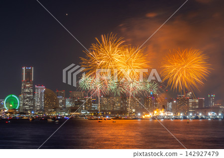Yokohama Minato Mirai Smart Festival Fireworks Display Yokohama Minato Mirai Smart Festival Fireworks Display 142927479