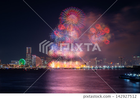 橫濱港未來智慧祭煙火表演 橫濱港未來智慧祭煙火表演 142927512