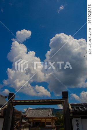 Shogoin Temple and Summer Clouds: Benefits of Fudo Myoo: Protection from evil, good fortune, good health, fulfillment of all wishes Shogoin Temple and Summer Clouds: Benefits of Fudo Myoo: Protection from evil, good fortune, good health, fulfillment of all wishes 142928088