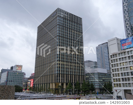 明治安田新宿大廈,位於新宿站西口,完工:拍攝於2026年9月:東京都新宿區西新宿。 明治安田新宿大廈,位於新宿站西口,完工:拍攝於2026年9月:東京都新宿區西新宿。 142931003