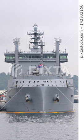 紐西蘭海軍補給艦「奧特亞羅瓦號」停泊在橫須賀的赫米碼頭。 紐西蘭海軍補給艦「奧特亞羅瓦號」停泊在橫須賀的赫米碼頭。 142932156