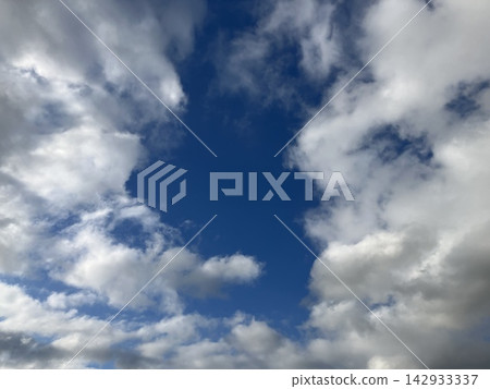雲 142933337
