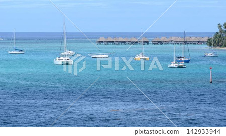 法屬玻里尼西亞:莫雷阿島-壯麗的海景和山景 法屬玻里尼西亞:莫雷阿島-壯麗的海景和山景 142933944