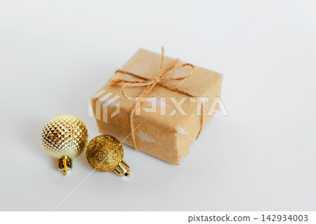 Christmas gift box on white background Christmas gift box on white background 142934003