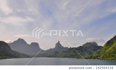 French Polynesia: Moorea Island - Stunning Sea and Mountain Scenery French Polynesia: Moorea Island - Stunning Sea and Mountain Scenery 142934134