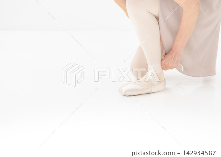 Ballet, woman, feet Ballet, woman, feet 142934587
