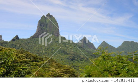 French Polynesia: Moorea Island - Stunning Sea and Mountain Scenery French Polynesia: Moorea Island - Stunning Sea and Mountain Scenery 142935411