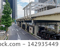 Site of the Tokyo Expressway KK Line toll booth and bridge piers, near Ginza Horai Bridge 142935449