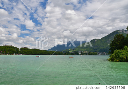 法國安納西湖的夏日景色(2021年7月) 法國安納西湖的夏日景色(2021年7月) 142935506