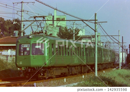 東急株式會社,第一代 5000 系列,5004 號車等,轟 - 上野毛,1976 年 10 月 11 日。 東急株式會社,第一代 5000 系列,5004 號車等,轟 - 上野毛,1976 年 10 月 11 日。 142935598