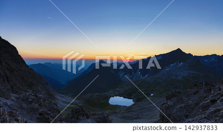 sunrise in the mountains sunrise in the mountains 142937833