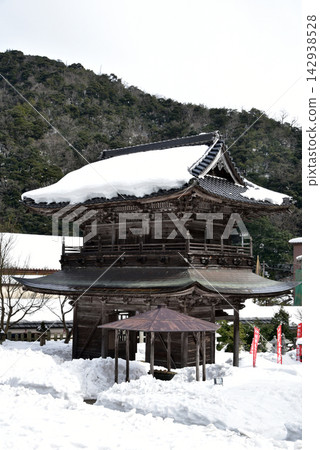 溫泉寺，城崎溫泉的守護神廟。 142938528
