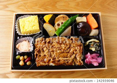 Japanese Black Wagyu Beef Bento Box Japanese Black Wagyu Beef Bento Box 142939046