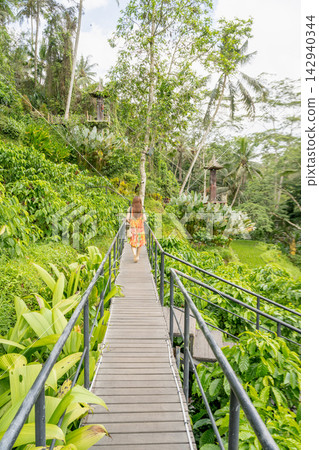 October 20, 2024, Inni Island: The background of a female tourist on the Haru Miyazaki trail October 20, 2024, Inni Island: The background of a female tourist on the Haru Miyazaki trail 142940344