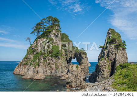 九字小袖海岸的鐘形洞穴和三陸的海景 142942401